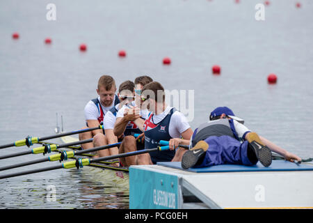 Glasgow, Scotland, “2nd August 2018”, GBR M4X,  Graeme THOMAS and Tom BARRAS, With a “Cross Grip” before their heat in the Men’s Quadruple Sculls, European Games, Rowing, Strathclyde Park, North Lanarkshire, © Peter SPURRIER/Alamy Live News Stock Photo