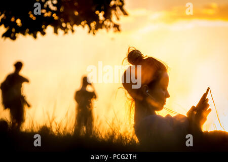 London, UK. 2nd August, 2018. UK Weather: Dramatic sunset from the top of Greenwich Park ending another day of extreme city heatwave. Credit: Guy Corbishley/Alamy Live News Stock Photo