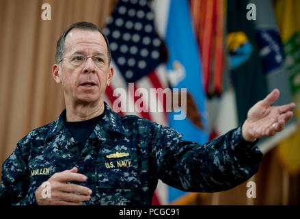 Mike Mullen, chairman of the Joint Chiefs of Staff addresses recruits in the Basic Combat Training Course at Fort Benning, Ga. on June 4, 2010. ( Stock Photo