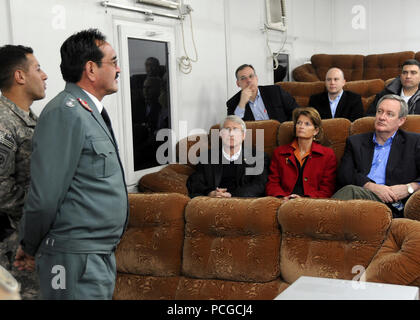 – KABUL – Afghan Brig. Gen. Khudadad Agah, second from left, Commander Training Centers, briefs U.S. Senators Roger F. Wicker, seated front row from left, Lisa Murkowski, and Mike Crapo at the Central Training Facility (CTC), Kabul, on January 9, 2010. Sens. Wicker, Murkowski and Crapo were joined by Sen. Mitch McConnell and Rep. Michael Castle for a visit to CTC and other facilities in the area. The Congressional delegation received briefings from CTC, NATO Training Mission-Afghanistan (NTM-A), and International Security Assistance Force senior leadership and met with Afghan National Police o Stock Photo