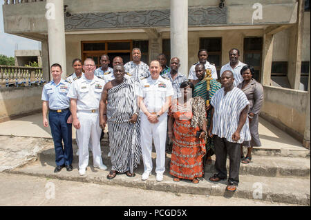 SEKONDI, Ghana (Feb. 3, 2015) U.S. Navy and Coast Guard personnel from the Military Sealift Command’s joint high-speed vessel USNS Spearhead (JHSV 1) pose for a picture with local Ghanaian community leaders Feb. 3, 2015. Spearhead is on a scheduled deployment to the U.S. 6th Fleet area of operations to support the international collaborative capacity-building program Africa Partnership Station. Stock Photo