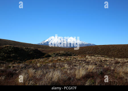 Along the Tongariro Crossing: Mount Ngauruhoe Stock Photo
