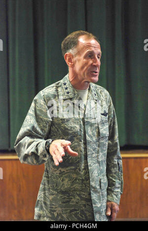 Air Force Lt. Gen. Norman Seip, commander of the 12th Air Force and Air Forces Southern, speaks to Joint Task Force Guantanamo Airmen during an all-hands-call here, April 9, 2008. Seip addressed budget issues and the increased demand for tactical air control personnel, unmanned aerial systems and cyber warfare, as well as fielding JTF-specific questions. JTF Guantanamo conducts safe and humane care and custody of detained enemy combatants. The JTF conducts interrogation operations to collect strategic intelligence in support of the Global War on Terror and supports law enforcement and war crim Stock Photo