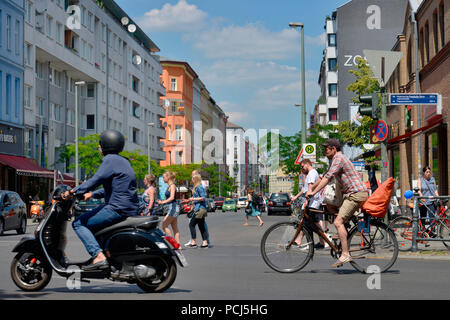 Verkehr, Zossener Strasse, Kreuzberg, Berlin, Deutschland Stock Photo