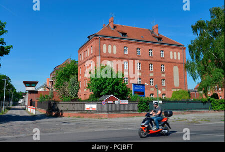 Tor 2, Justizvollzugsanstalt, Seidelstrasse, Tegel, Reinickendorf, Berlin, Deutschland Stock Photo