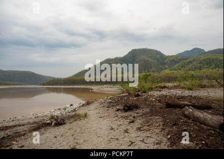 Confluence of Sarda and Ladhya rivers near Chuka and Sem villages, location made famous by Jim Corbett in 'Maneaters of Kumaon', Uttarakhand, India Stock Photo