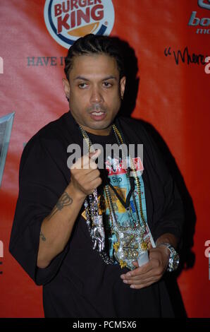 MIAMI - OCTOBER 10: Benzino arrives at the 2004 Source Hip-Hop Music Awards at the James L. Knight Center October 10, 2004 in Miami, Florida.   People:  Benzino Stock Photo