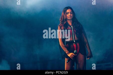 Dorset, UK, 3 Aug 2018. Lulworth Castle, Dorset, United Kingdom. 3rd Aug, 2018. Mabel performs at Bestival Music Festival 2018. Credit: Will Bailey/Alamy Live News Stock Photo