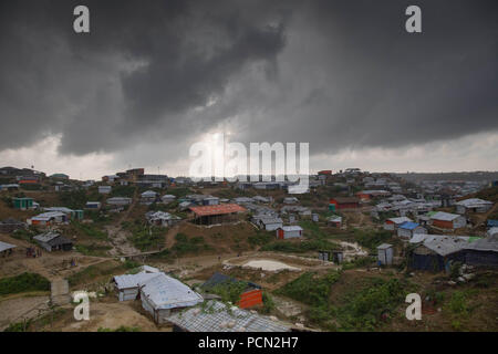 Teknaf, Bangladesh, 2 Aug 2018. General view of Balukhali Rohingya Refugee camp before the heavy rain was coming in Teknaf, Cox's Bazar. Credit: KM Asad/ZUMA Wire/Alamy Live News Stock Photo