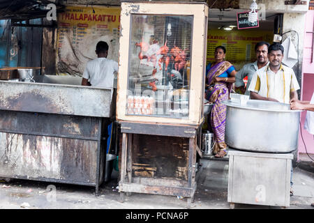 PONDICHERY, PUCUCHERRY, TAMIL NADU, INDIA - SEPTEMBER CIRCA, 2017. Local street food shop restaurant on the road at Pondichery, India. Cheap and very  Stock Photo