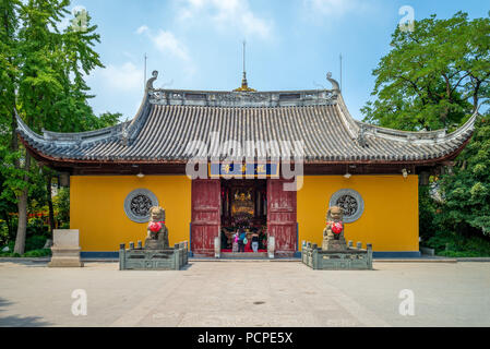 facade view of Longhua Temple in Shanghai, China Stock Photo