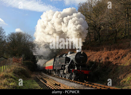 42073 heads away from Haverthwaite on the Lakeside & Haverthwaite Railway 18.11.17. Stock Photo