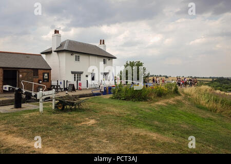 locks lock keepers alamy foxton gate canal cottage market