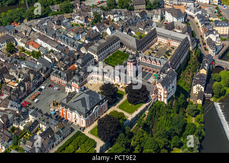 Weilburg renaissance-style castle, Weilburg Castle, Baroque castle grounds, Old Town Hall and Castle Church with tower, Lahn River, Weilburg, Limburg-Weilburg (district), Hesse, Germany Stock Photo