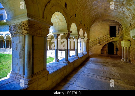 Cloister, Girona Cathedral, Catedral Santa Maria de Girona, Girona, Catalonia, Spain Stock Photo