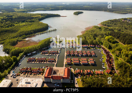 Rheinsberg Marina, Hafendorf Rheinsberg, harbour houses, holiday homes with landing stages on Lake 'Großer Rheinsberger See', Rheinsberg, Mecklenburg Lake Plateau, Brandenburg, Germany Stock Photo