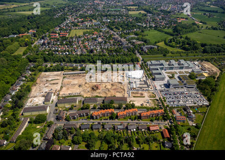 HSHL, Hamm-Lippstadt University of Applied Sciences, paracelsusPark, former Paracelsus Barracks and Bundeswehr Hospital, redevelopment and repurposing of land, Hamm, Ruhr area, North Rhine-Westphalia, Germany Stock Photo