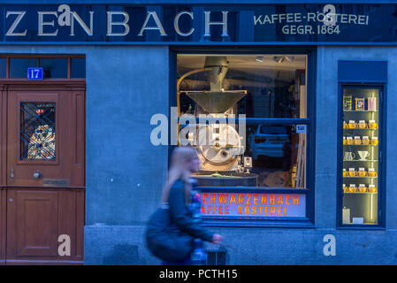 Coffee roasting at Schwarzenbach general store, Niederdorf, old town Zurich, Zurich, Canton Zurich, Switzerland Stock Photo