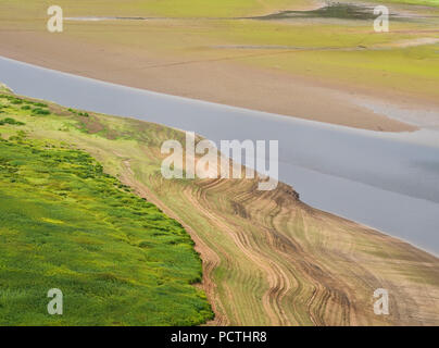 Germany, Hesse, Edertal-Bringhausen, nature and national park Kellerwald-Edersee, gravel and sandbanks with water level ripples and grasses in the bank area of ??the Edersee, low tide, view from above Stock Photo