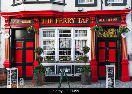 Great Britain, Scotland, Edinburgh, South Queensferry, The Ferry Tap Pub Stock Photo
