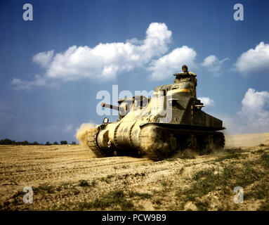 M-3 tanks in action, Ft. Knox, Ky. - June 1942 Stock Photo