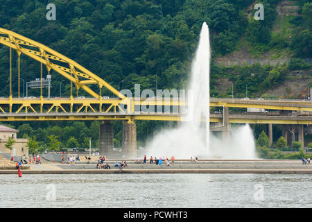 The fountain at Point State Park, Pittsburgh, Pennsylvania, sits at the confluence of the Allegheny, the Monongahela, and the Ohio Rivers. Stock Photo