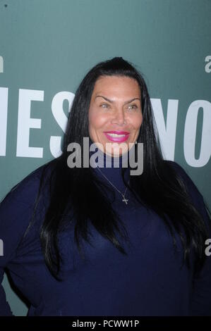 NEW YORK, NY - MARCH 05: Karen Gravano, Angela 'Big Ang' Raiola and Renee Graziano attend the 'Mob Wives' visit Barnes & Noble Tribeca at Barnes & Noble Tribeca on March 5, 2015 in New York City.   People:  Renee Graziano Stock Photo