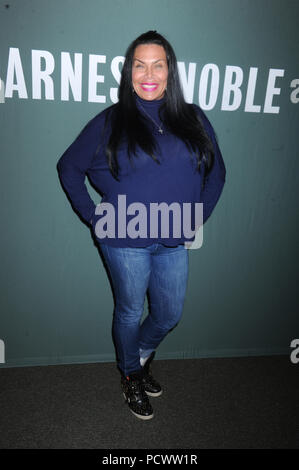 NEW YORK, NY - MARCH 05: Karen Gravano, Angela 'Big Ang' Raiola and Renee Graziano attend the 'Mob Wives' visit Barnes & Noble Tribeca at Barnes & Noble Tribeca on March 5, 2015 in New York City.   People:  Renee Graziano Stock Photo