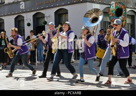 Glasgow, Scotland, UK, 4th, August, 2018. Hutcheson Street, Glasgow, Scotland, UK. Glasgow welcomes 'Baybeat Street Band' to play and entertain at the 'Encontro street band festival' part of Glasgow's 2018 festival. Stock Photo