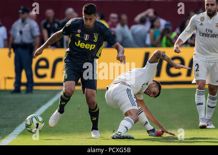 Maryland, USA. 4 August 2018.  Juventus defender Joao Cancelo (20) and Real Madrid midfielder Dani Ceballos (24) battle for the ball during an International Champions Cup match between Real Madrid vs Juventus at FedExField in Landover, Maryland. Scott Taetsch/CSM Credit: Cal Sport Media/Alamy Live News Stock Photo