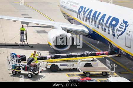 ryanair baggage in hold