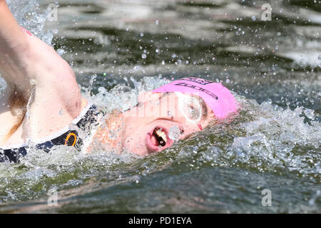 ExCel London, UK, 5th August 2018. Elite Men's swim. The Men's and Women's Elite races attract a high class field of international athletes. Now in its 22nd year, the AJ Bell London Triathlon is the world’s largest triathlon, this year welcoming over 10,000 triathletes and elite racers. Credit: Imageplotter News and Sports/Alamy Live News Stock Photo