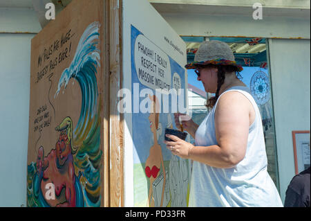 Cartoonist at the Pier Herne Bay as part of the Herne Bay Cartoon Festival Held Annually Stock Photo