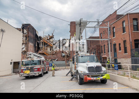 Burlington, Iowa, USA. 6th August, 2018. Fire fighters are still