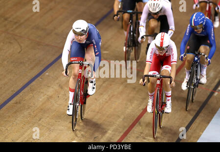 Great Britain's Katie Archibald (left) during the Omnium I Woman 7.5km Scratch Race during day five of the 2018 European Championships at the Sir Chris Hoy Velodrome, Glasgow. PRESS ASSOCIATION Photo. Picture date: Monday August 6, 2018. See PA story CYCLING European. Photo credit should read: John Walton/PA Wire. Stock Photo