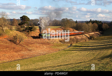 B12 8572  heads up Eardington Bank on the Severn Valley Railway 13.3.18 Stock Photo