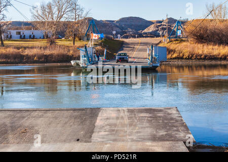 Canadian Bleriot cable ferry at Red Deer River Crossing in the Canadian Badlands in southern Alberta, Canada. Stock Photo