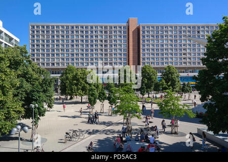 RATHAUSPASSAGEN, 1967–1972, Heinz Graffunder collective, GDR modernism, Alexanderplatz, Berlin, Germany Stock Photo
