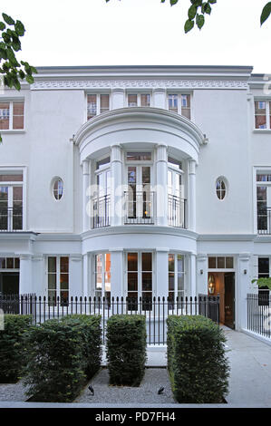 Hamilton Drive, St John's Wood, London, UK. A row of lavish, newly-built neo-Georgian town houses. The 5 storey houses are selling for £10 million + Stock Photo