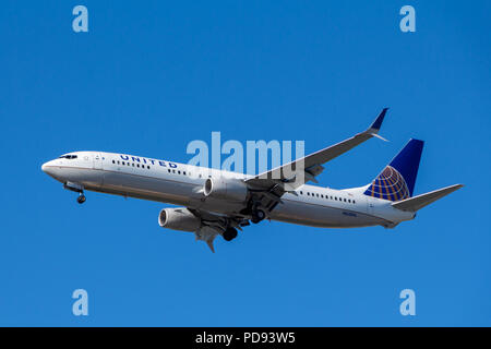 Vancouver, Canada - Circa 2018 : Boeing 737 in United Airlines L Stock Photo