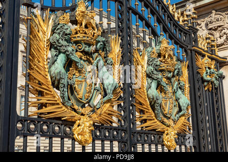 London England August 05, 2018 Royal crest on the gate of Buckingham Palace, the London residence of Her Majesty Queen Elizabeth 2nd Stock Photo