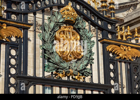 London England August 05, 2018 Royal crest on the gate of Buckingham Palace, the London residence of Her Majesty Queen Elizabeth 2nd Stock Photo