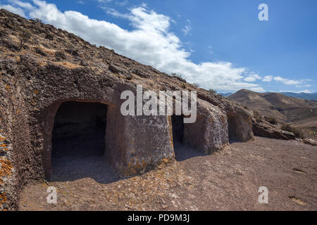 Caves, Cuevas de Cuatro Puertas, historic gathering place and cult site of the ancient Canarians, between Telde and Igenio Stock Photo