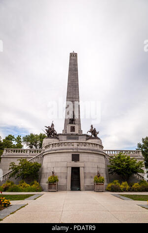 Obelisk of President Abraham Lincoln's tomb in Springfield, Illinois. Stock Photo