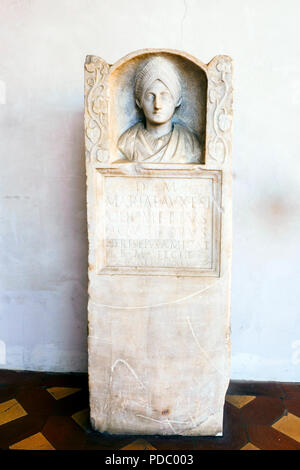 Roman funerary bust. Ancient Roman marble funerary bust of a wealthy ...