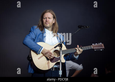 Norway, Oslo - August 8, 2018. The Canadian indie rock band Arcade Fire performs a live concert during the Norwegian music festival Øyafestivalen 2018 in Oslo. Here singer and musician Tim Kingsbury is seen live on stage. (Photo credit: Gonzales Photo - Tord Litleskare). Credit: Gonzales Photo/Alamy Live News Stock Photo
