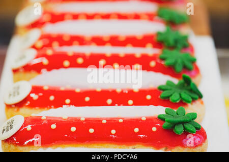 Eclairs at Eclair Genie in Paris, France Stock Photo - Alamy Eclairs at Eclair Genie in Paris, France Stock Photo - Alamy