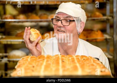 Pictured Jimmy McCruden, Head Baker News Release | March 2018  MEET EDINBURGH’S TOP HOT CRO Stock Photo