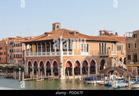 Rialto Market and Campo della Pescaria, San Polo, Grand Canal, Venice, Veneto, Italy in evening light, dusk Stock Photo