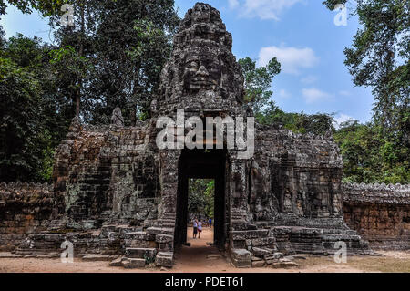 Gate in the ruins of Angkor Wat, Cambodia Stock Photo